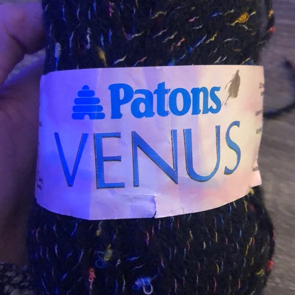 14$ for 5 bundles of yarn ❤️🧶 - Picture 4 of 6